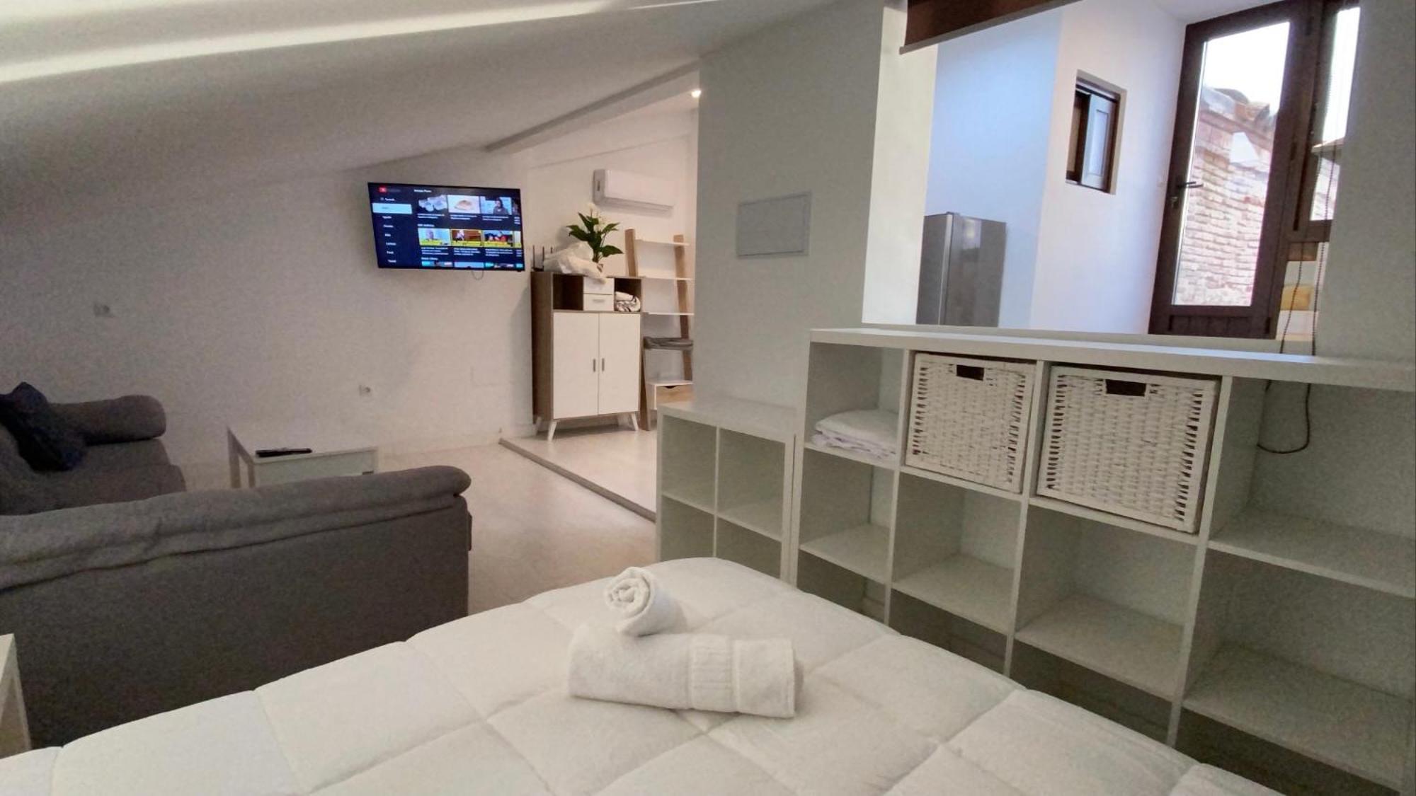 Apartamentos Puerta Del Tajo รอนดา ภายนอก รูปภาพ
